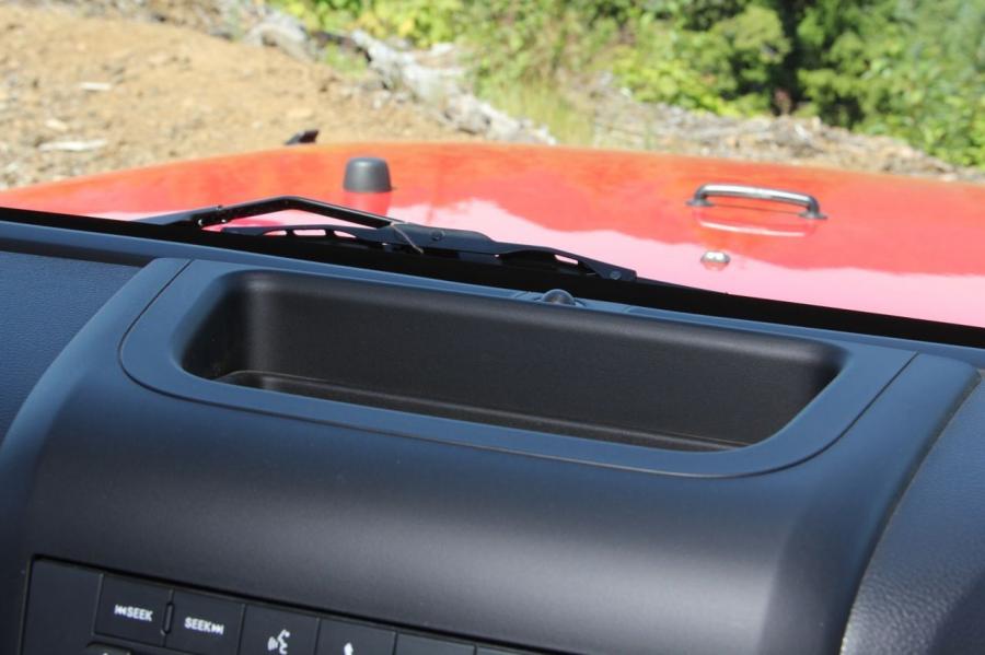  Jeep Wrangler 2012 года  (фото 19 из 56)